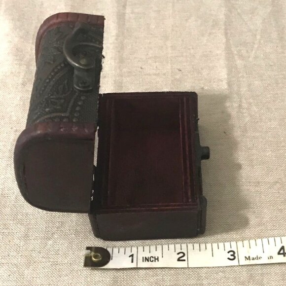 Vintage Wooden Mini Treasure Chest Box - Picture 10 of 12